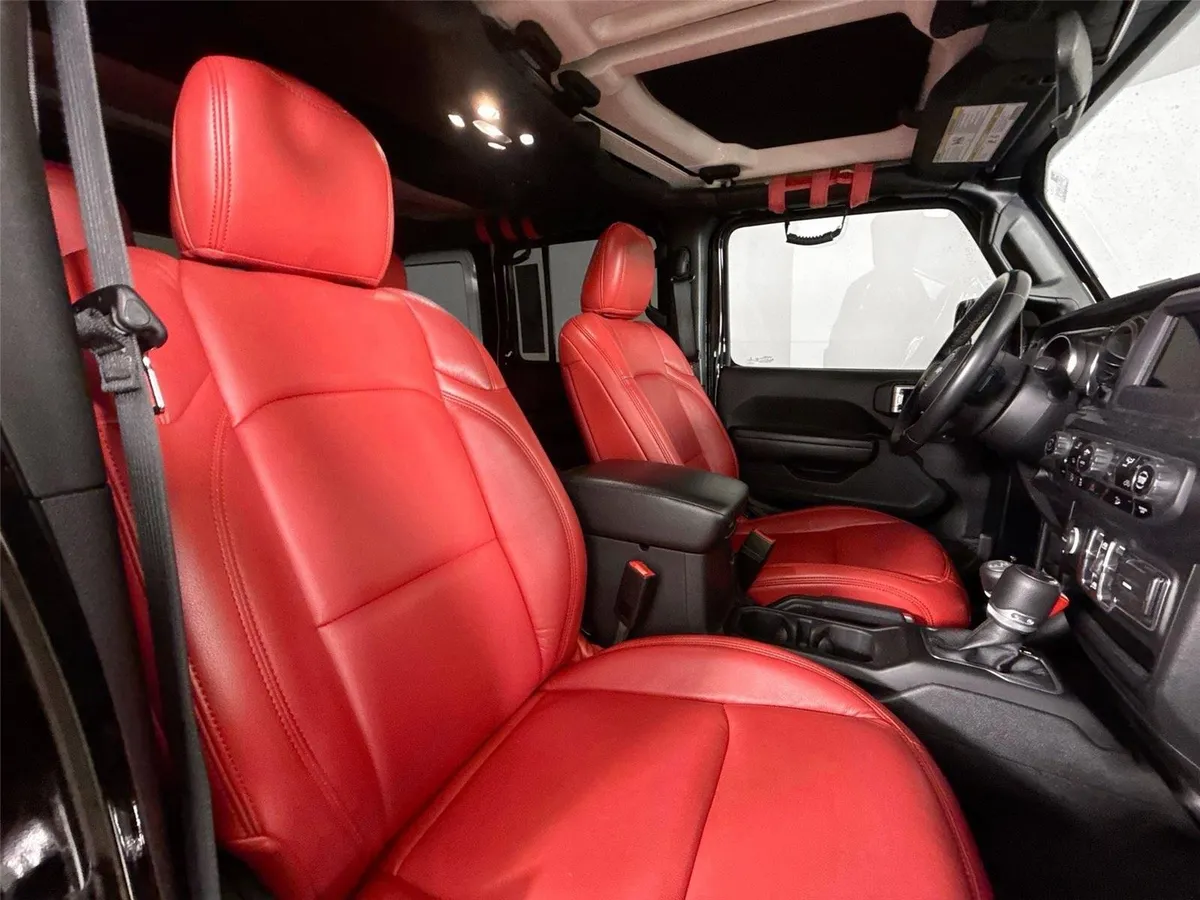 2020 Jeep Wrangler Unlimited Sport Altitude thumbnail 37
