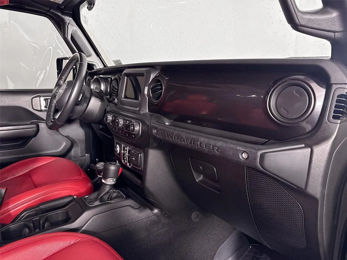 2020 Jeep Wrangler Unlimited Sport Altitude thumbnail 38