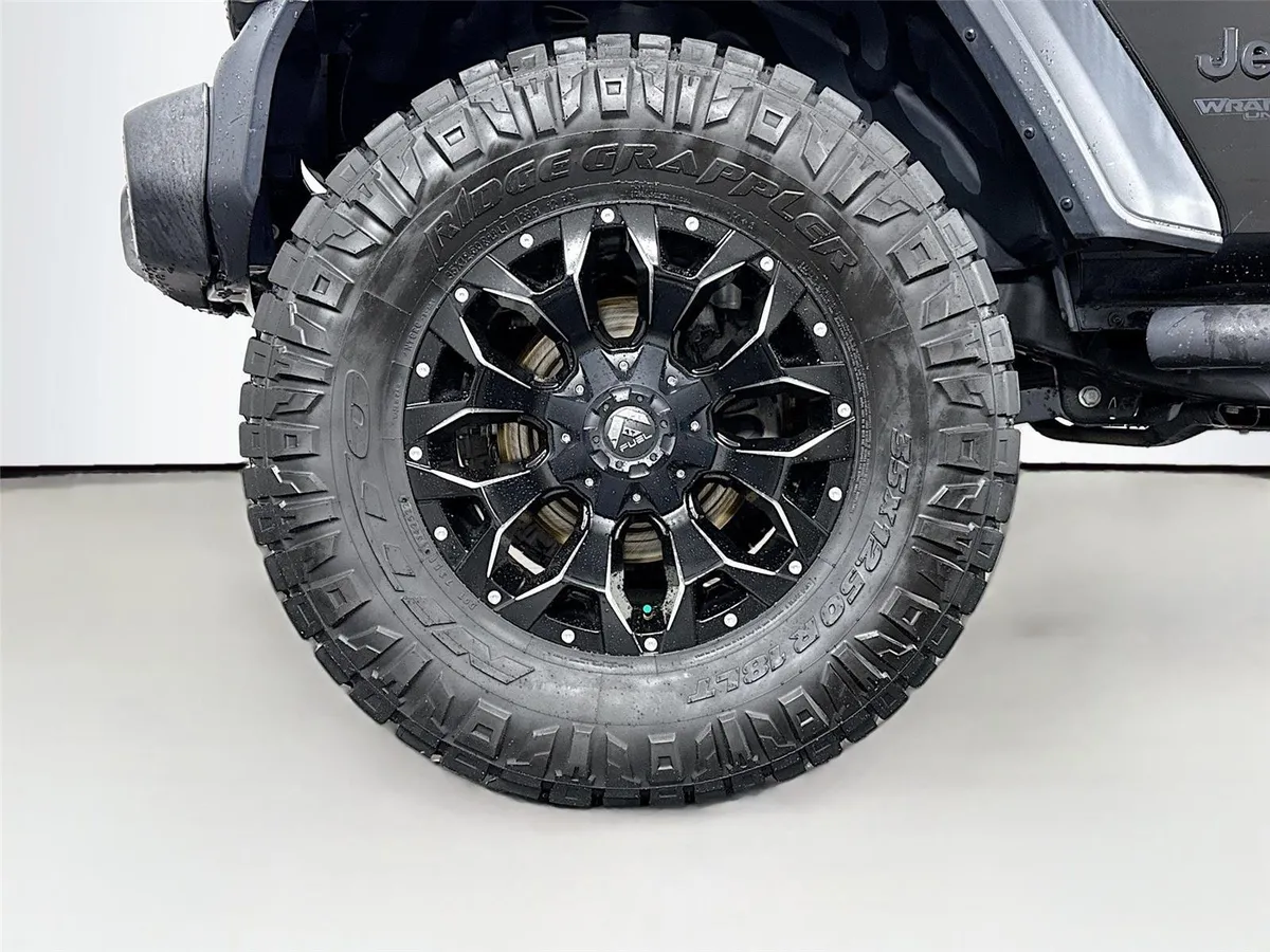2020 Jeep Wrangler Unlimited Sport Altitude thumbnail 40