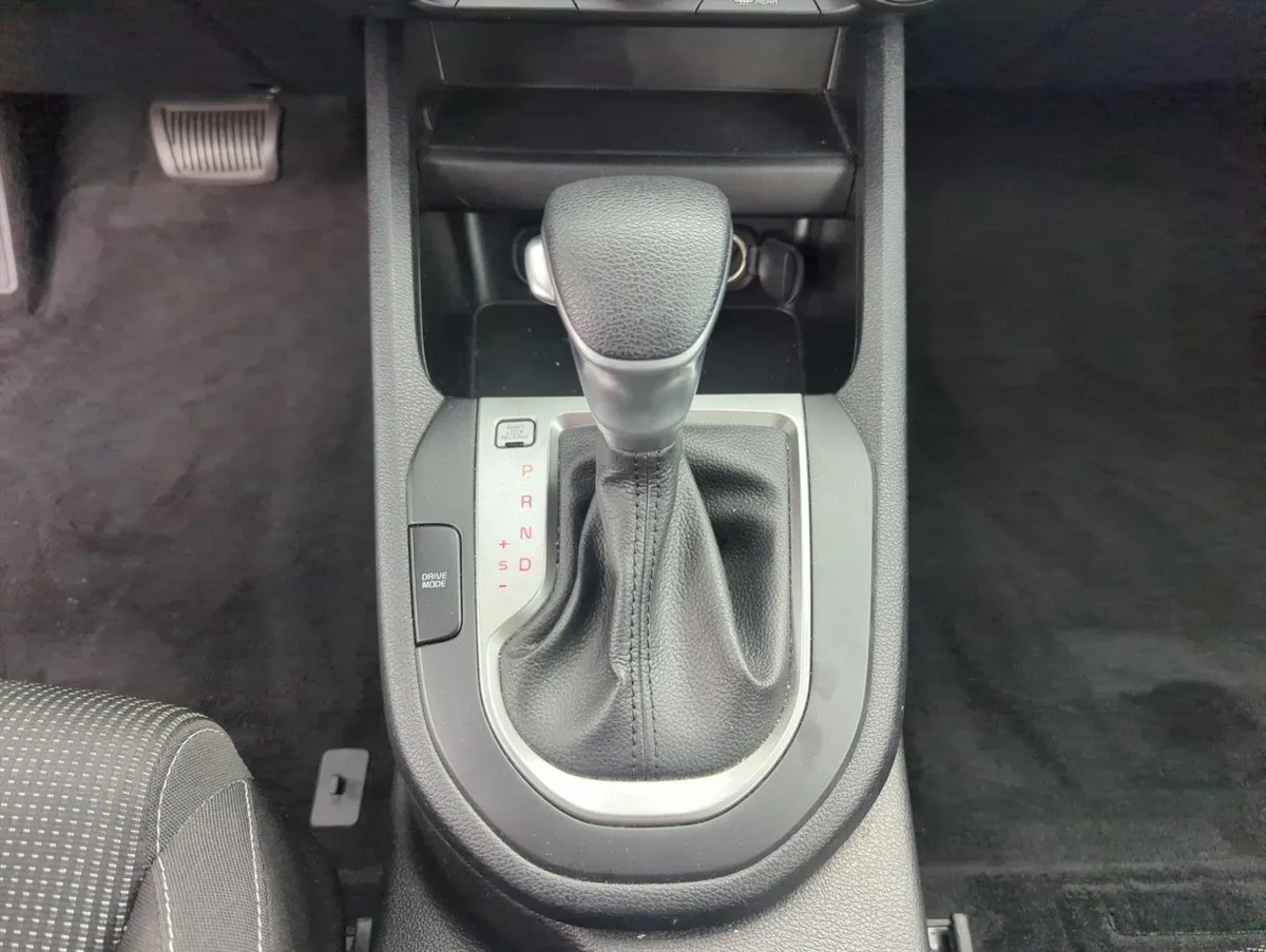 2020 Kia Forte LXS thumbnail 13