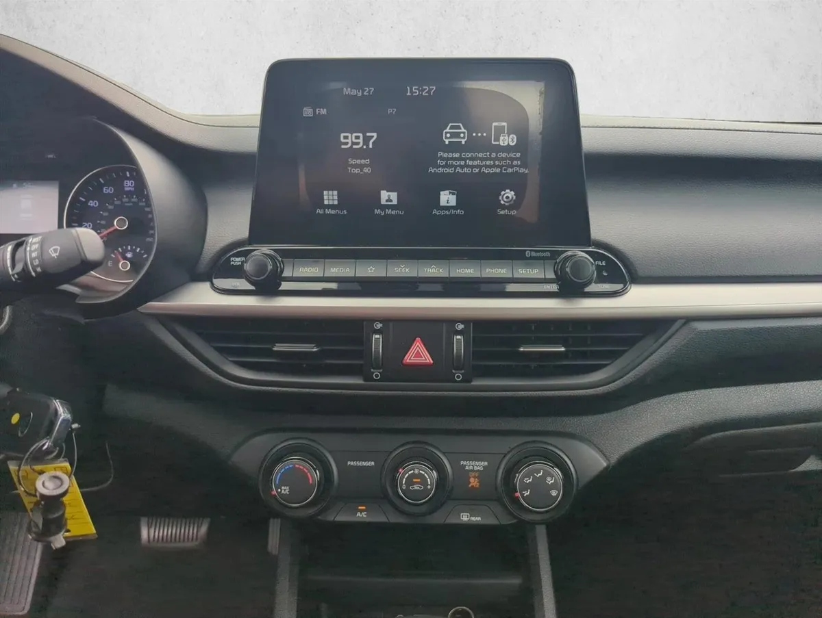 2020 Kia Forte LXS thumbnail 15