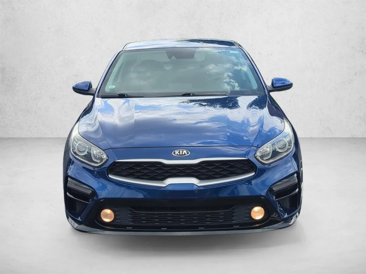2020 Kia Forte LXS thumbnail 2