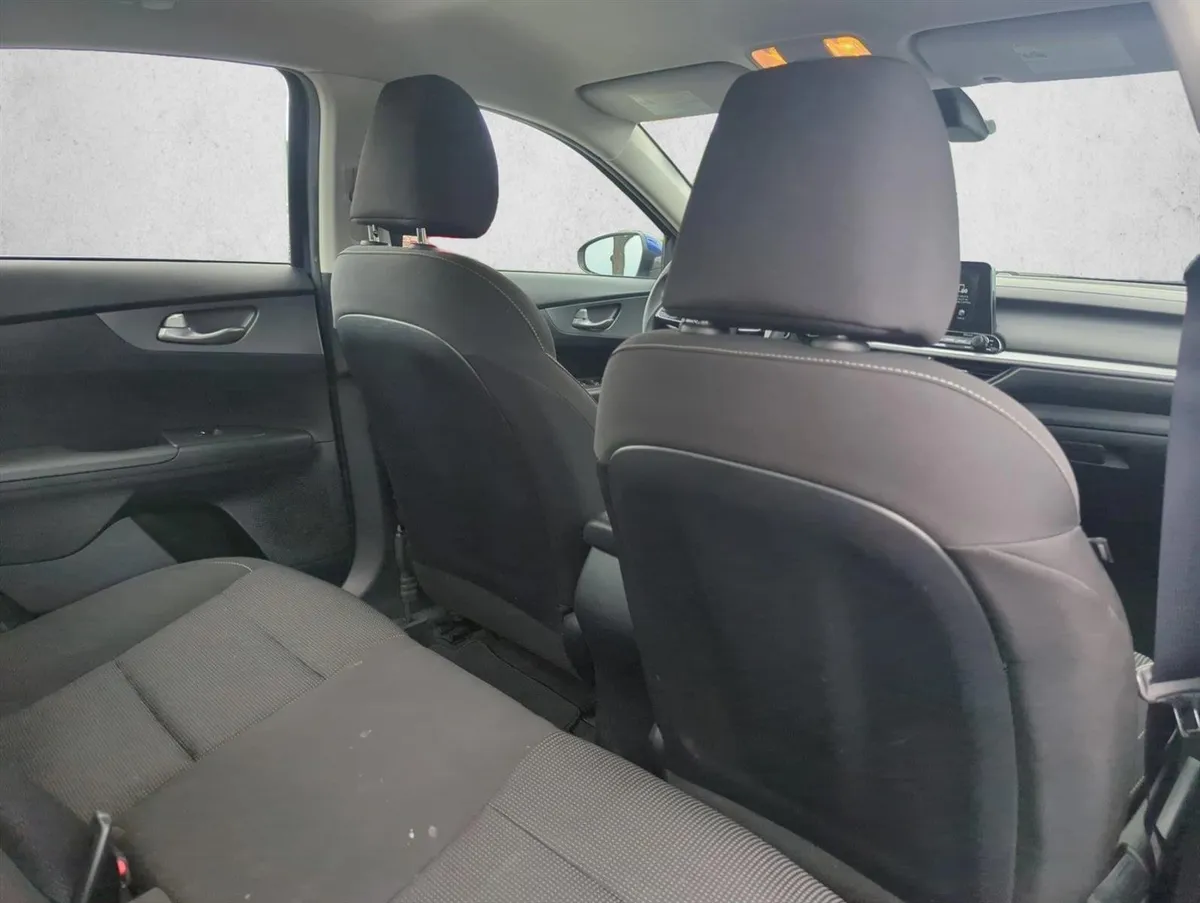 2020 Kia Forte LXS thumbnail 21