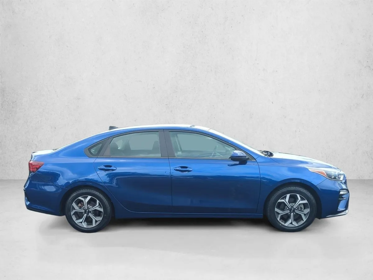 2020 Kia Forte LXS thumbnail 4