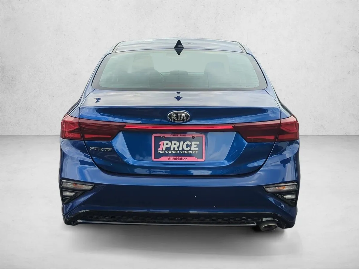 2020 Kia Forte LXS thumbnail 7