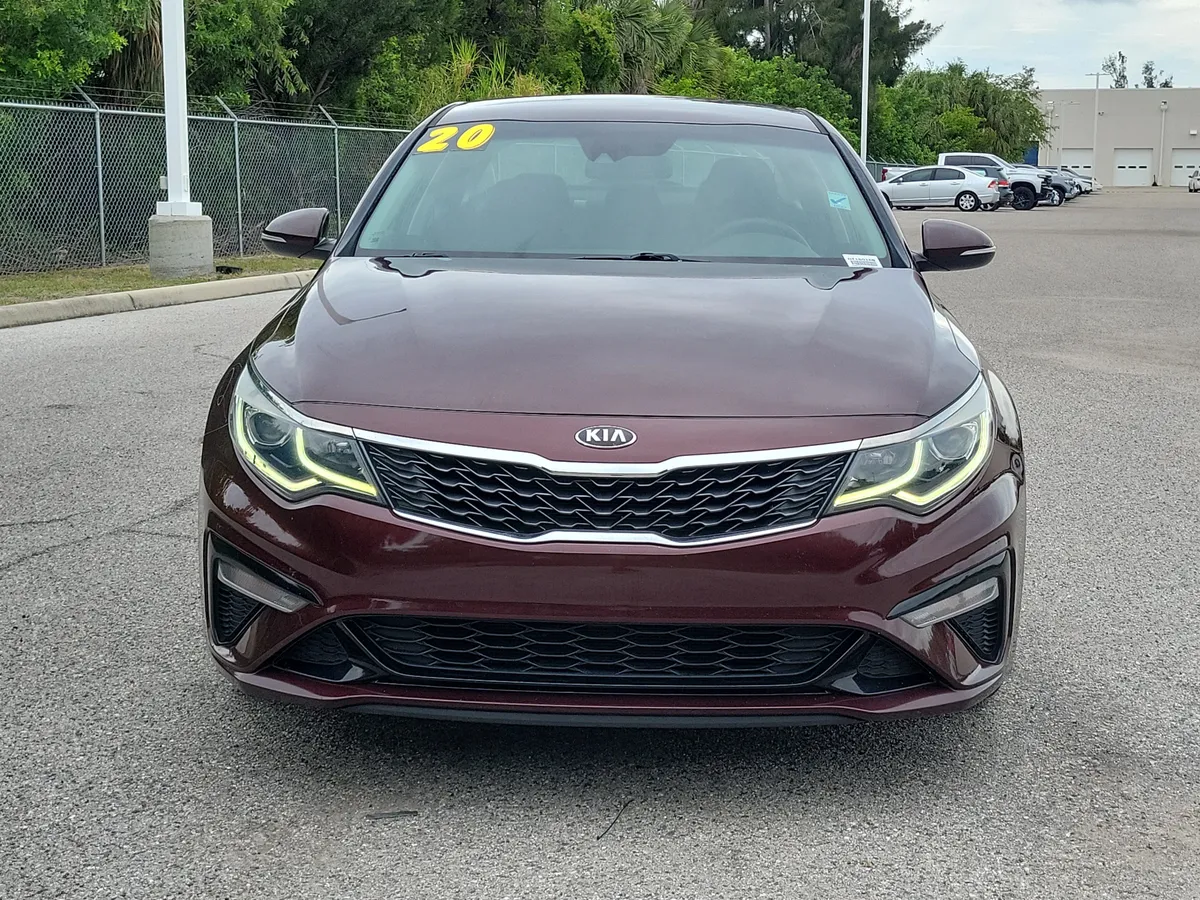 2020 Kia Optima LX thumbnail 2