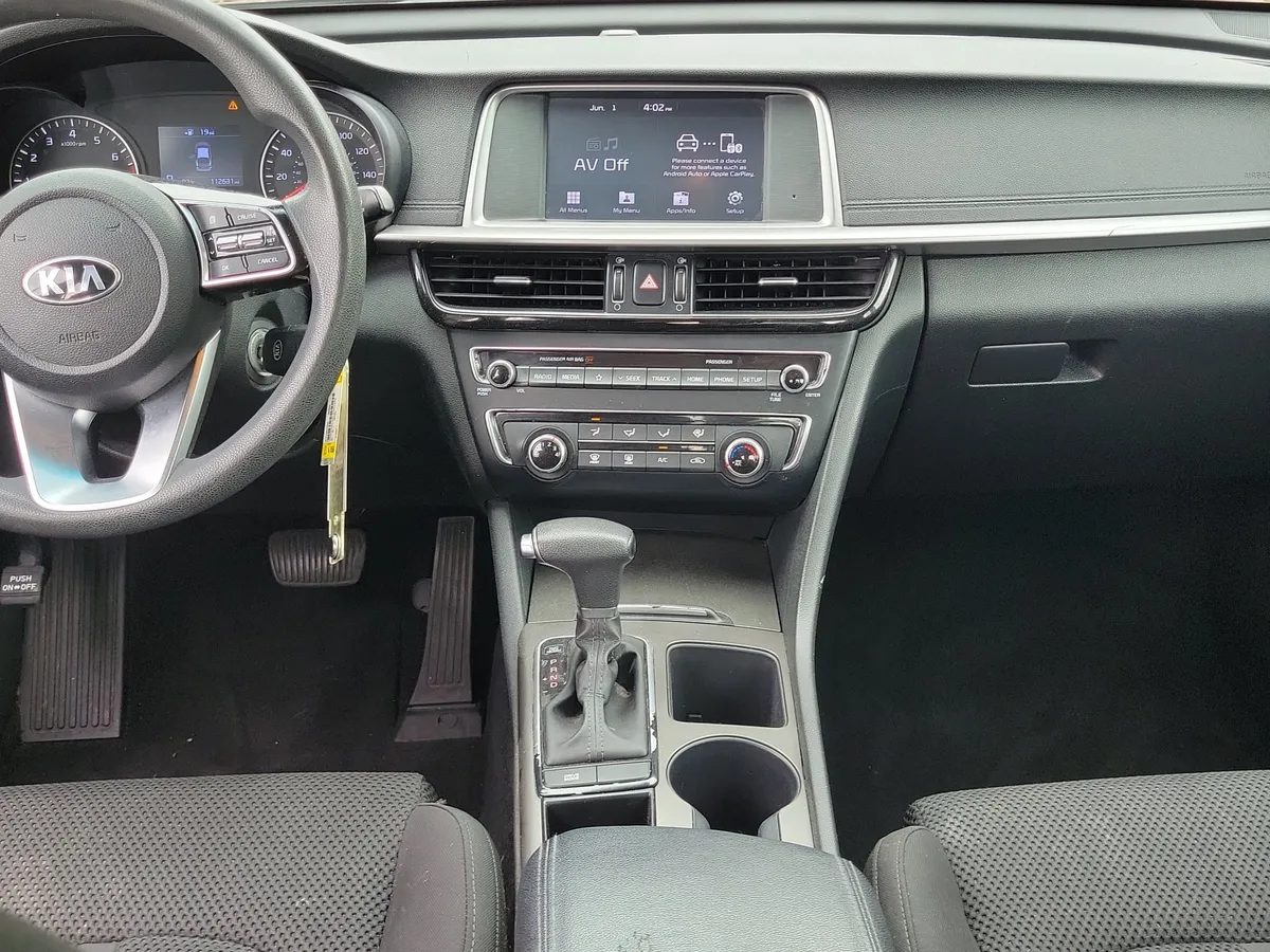 2020 Kia Optima LX thumbnail 27