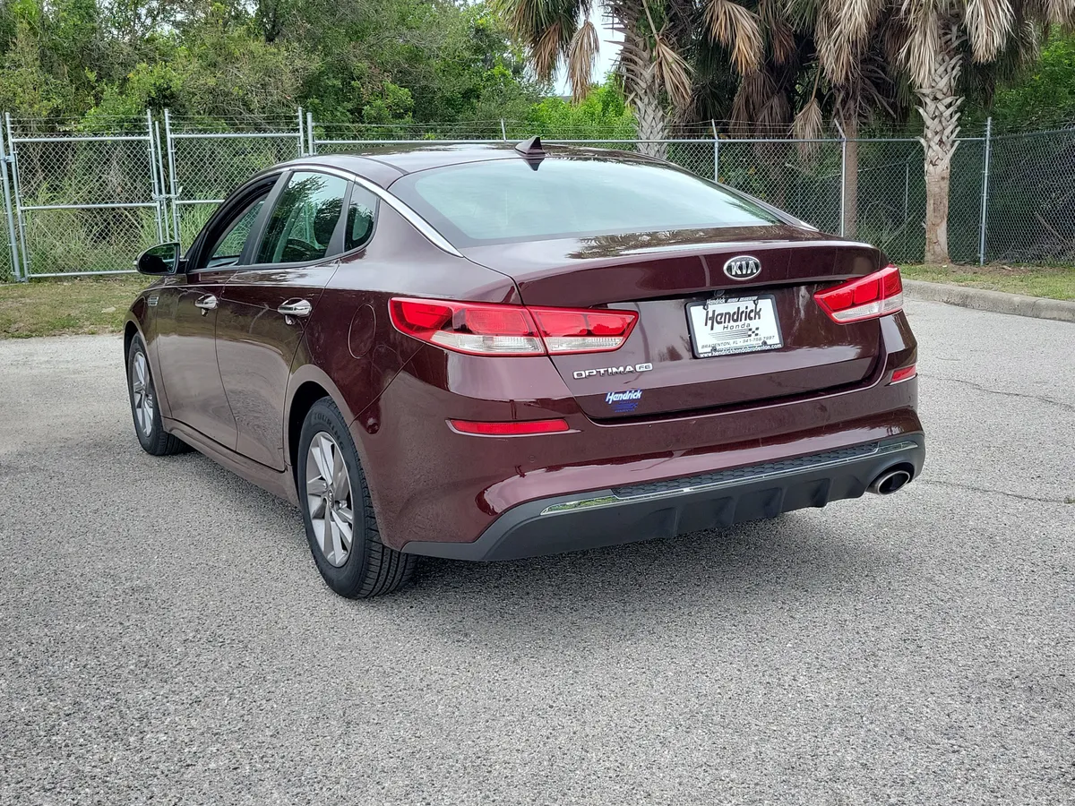 2020 Kia Optima LX thumbnail 7