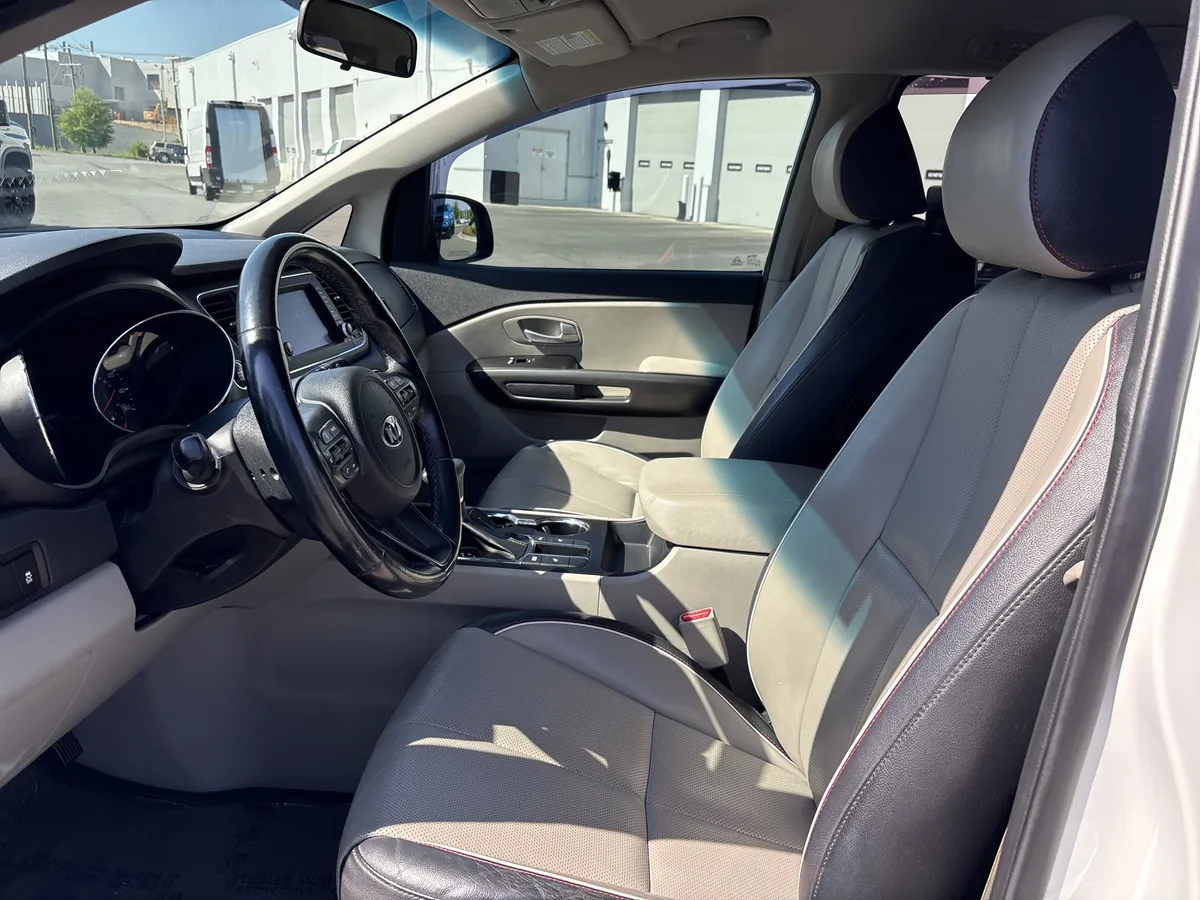 2020 Kia Sedona EX thumbnail 17