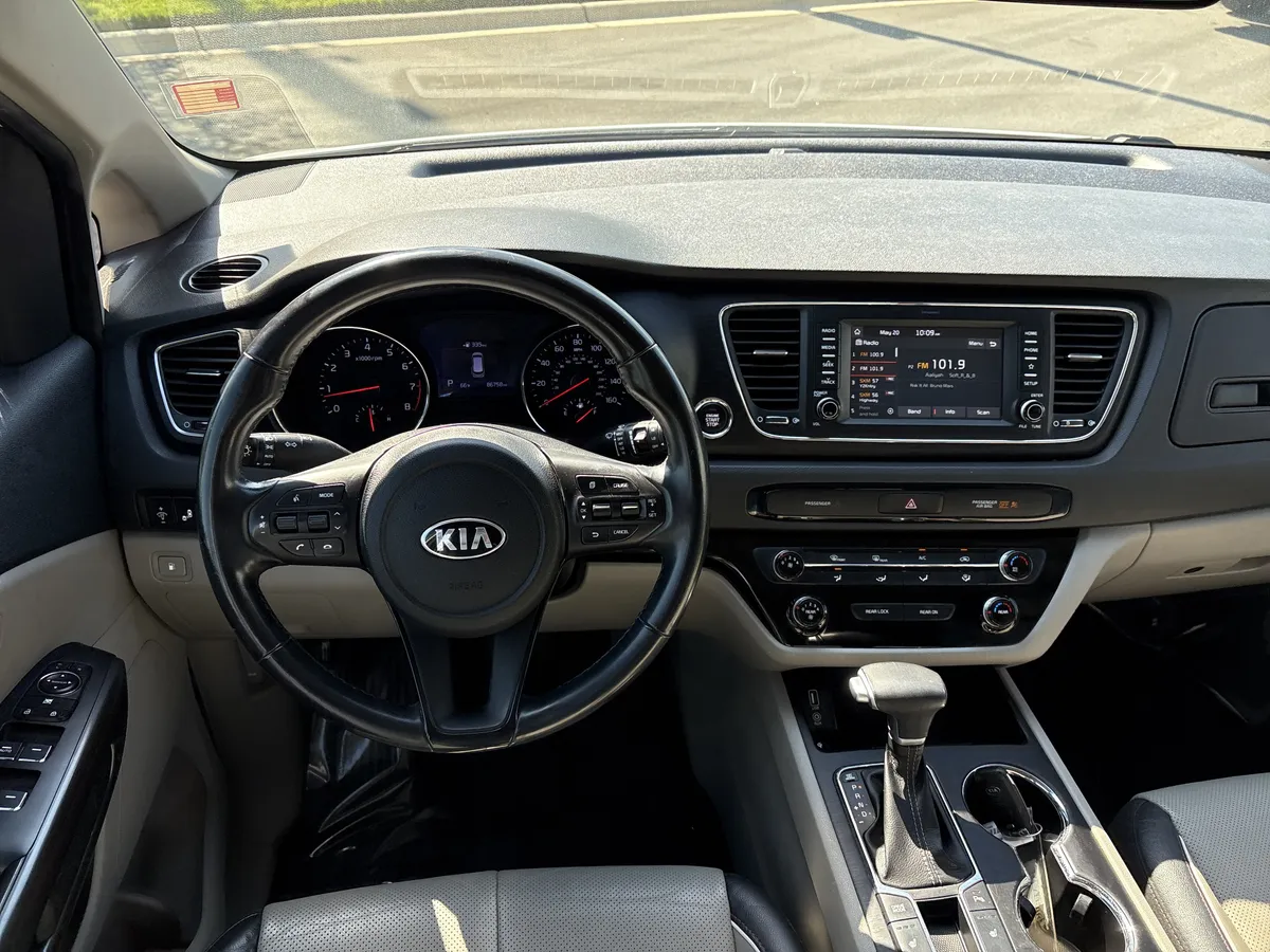 2020 Kia Sedona EX thumbnail 18