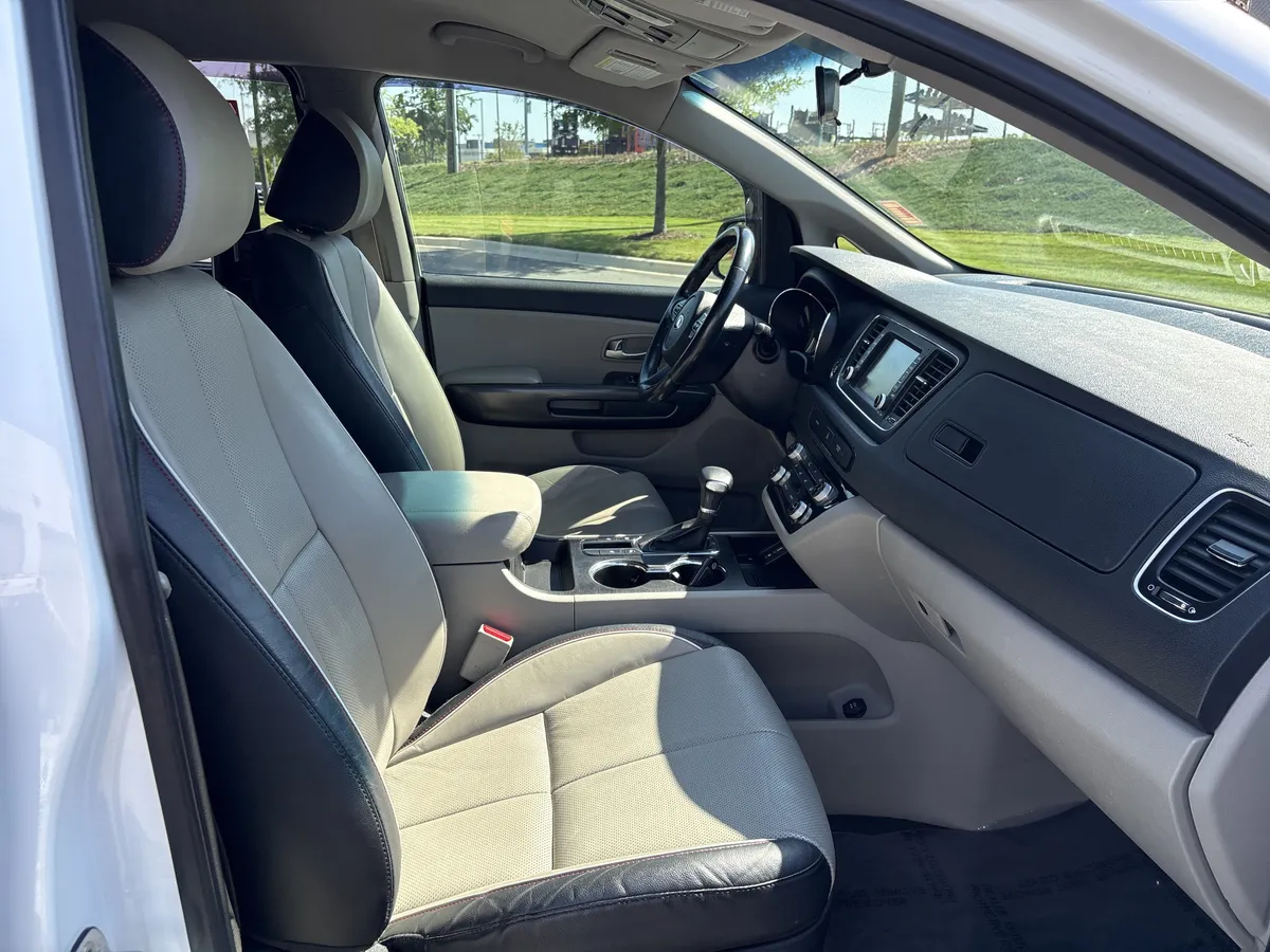 2020 Kia Sedona EX thumbnail 23