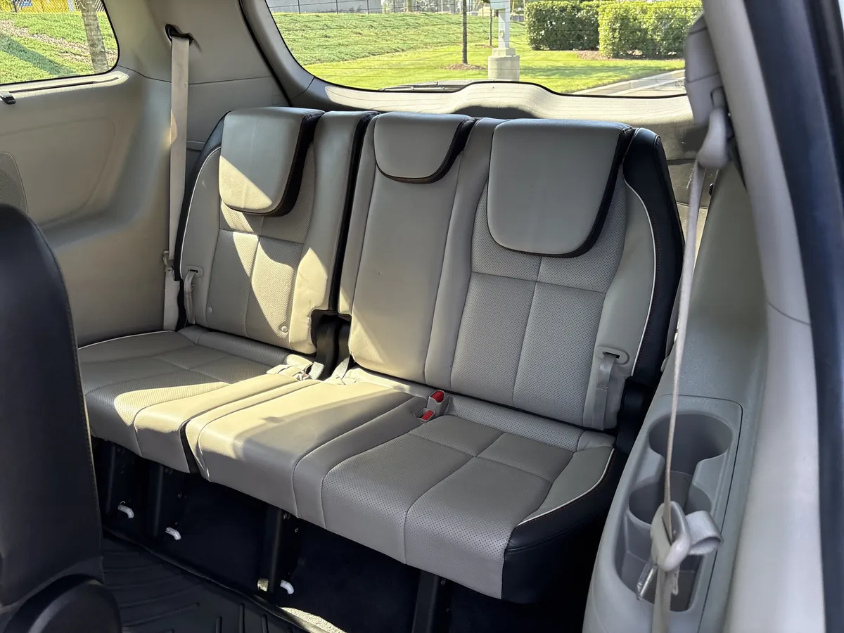 2020 Kia Sedona EX thumbnail 32
