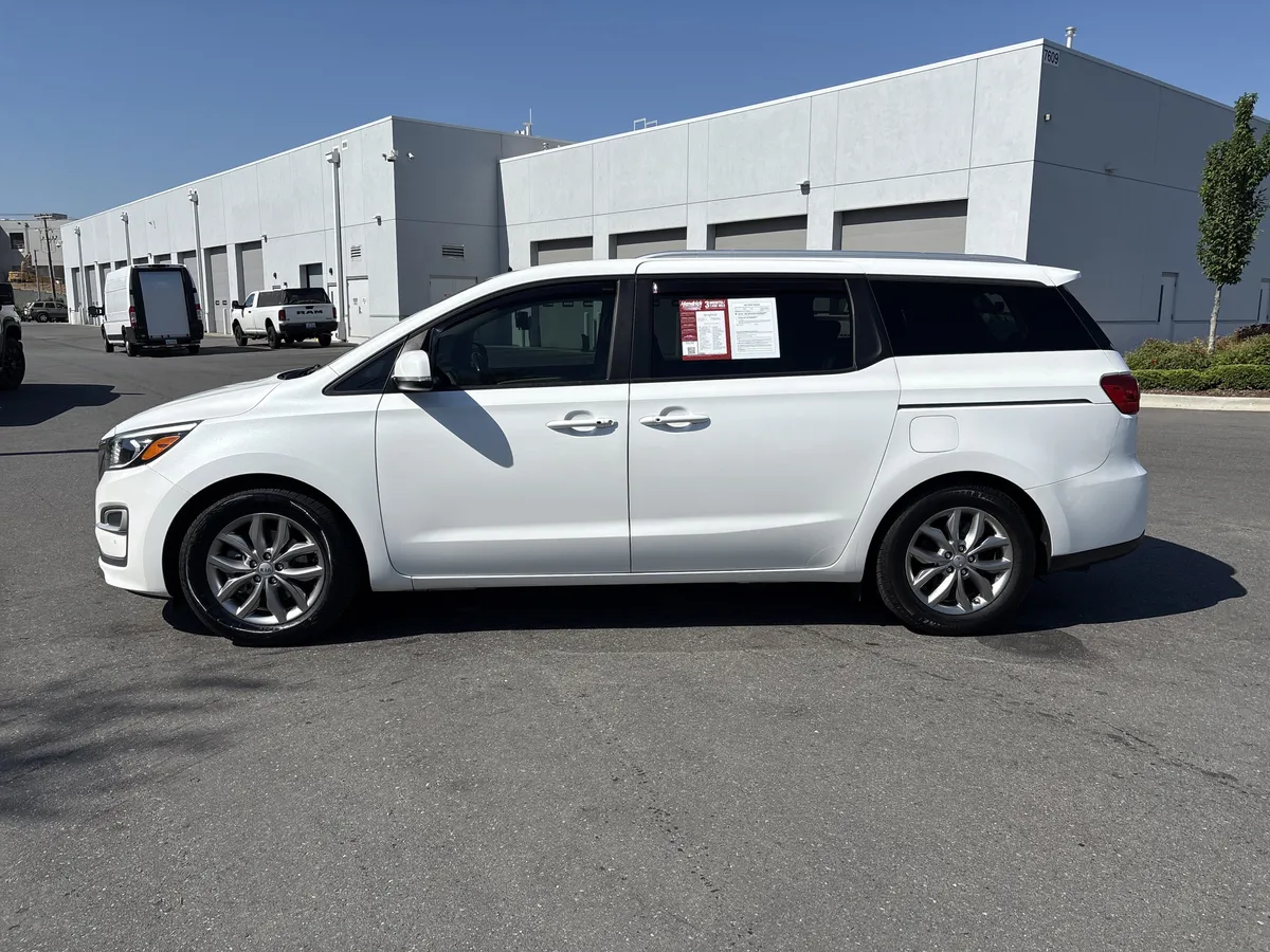 2020 Kia Sedona EX thumbnail 5