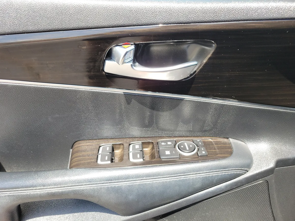 2020 Kia Sorento 2.4L L thumbnail 6