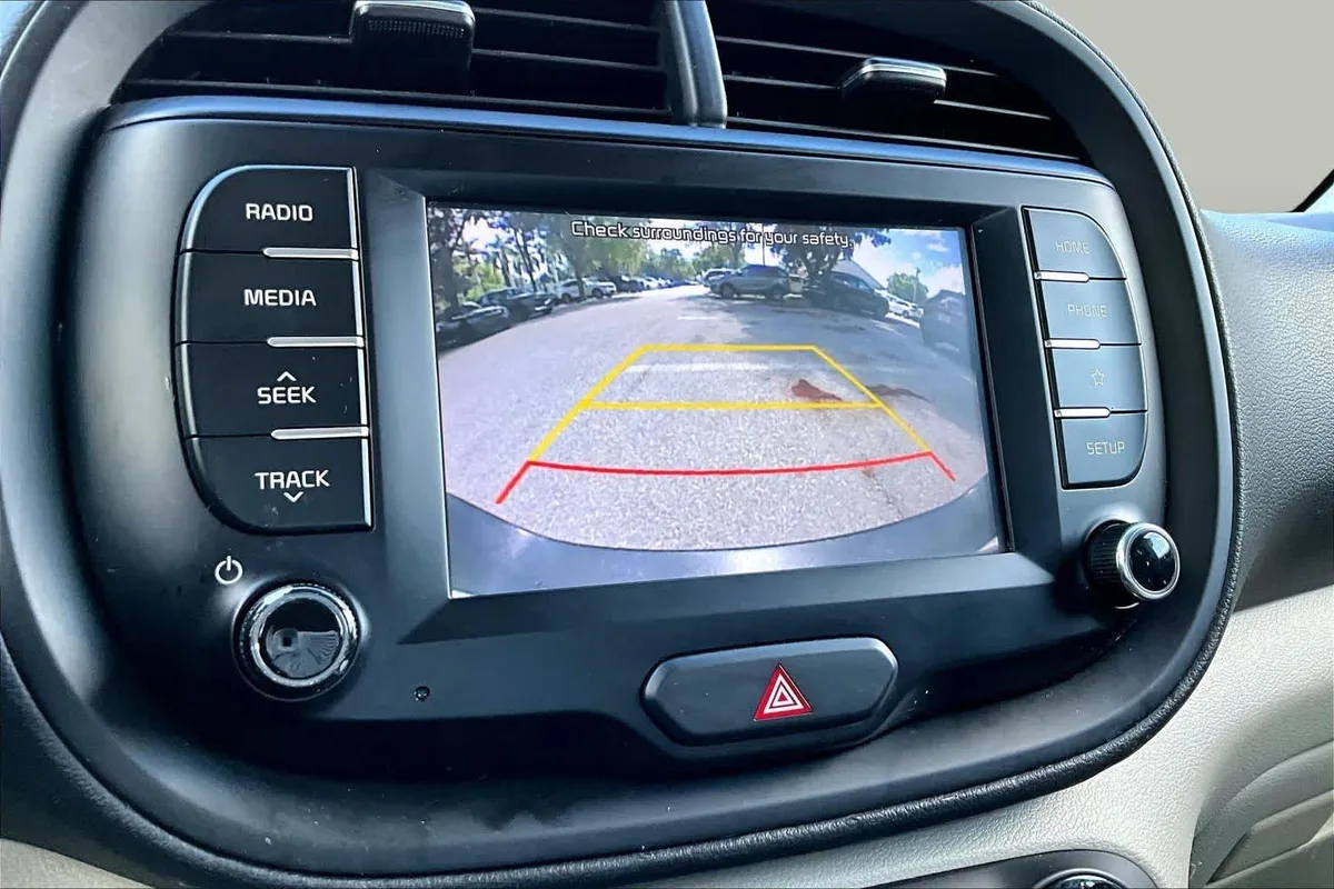 2020 Kia Soul LX thumbnail 24