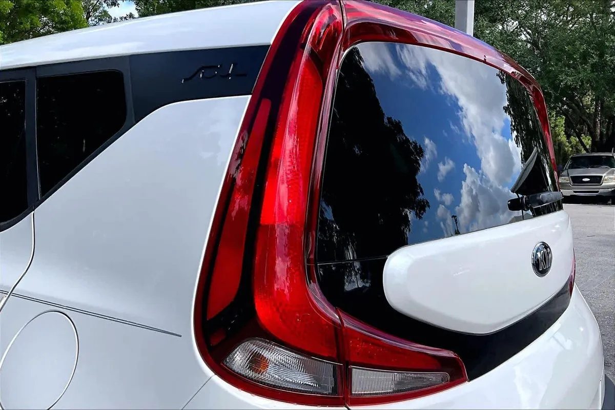 2020 Kia Soul LX thumbnail 28