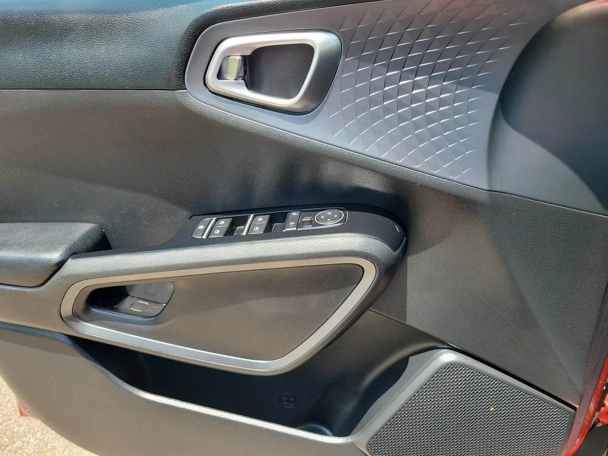 2020 Kia Soul S thumbnail 23