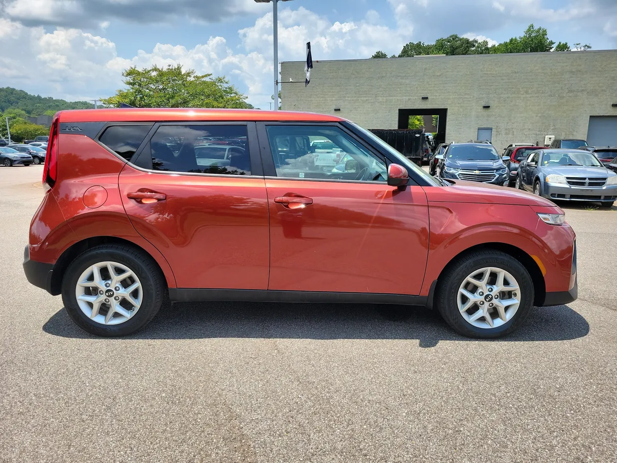 2020 Kia Soul S thumbnail 6