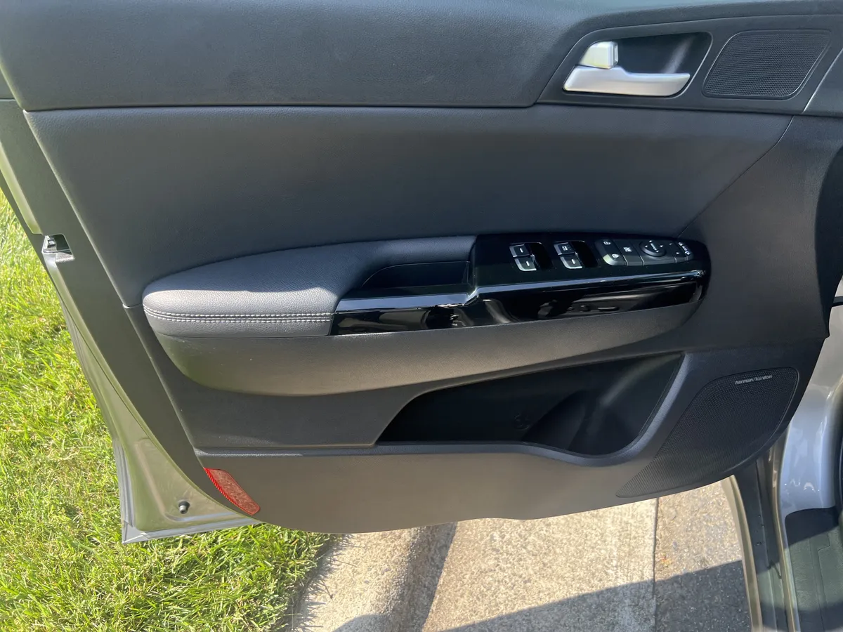 2020 Kia Sportage EX thumbnail 13
