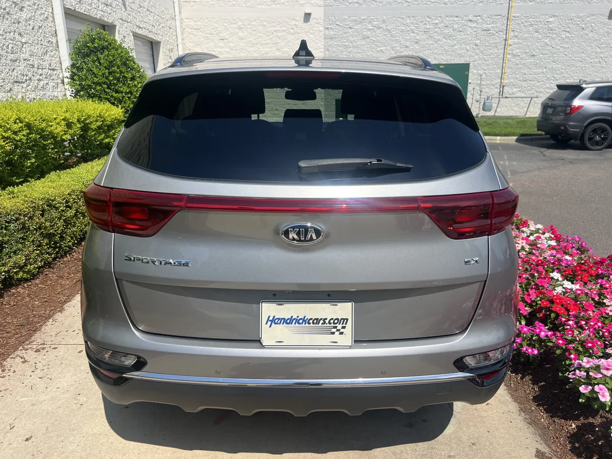 2020 Kia Sportage EX thumbnail 8