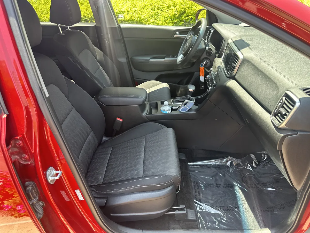 2020 Kia Sportage LX thumbnail 19