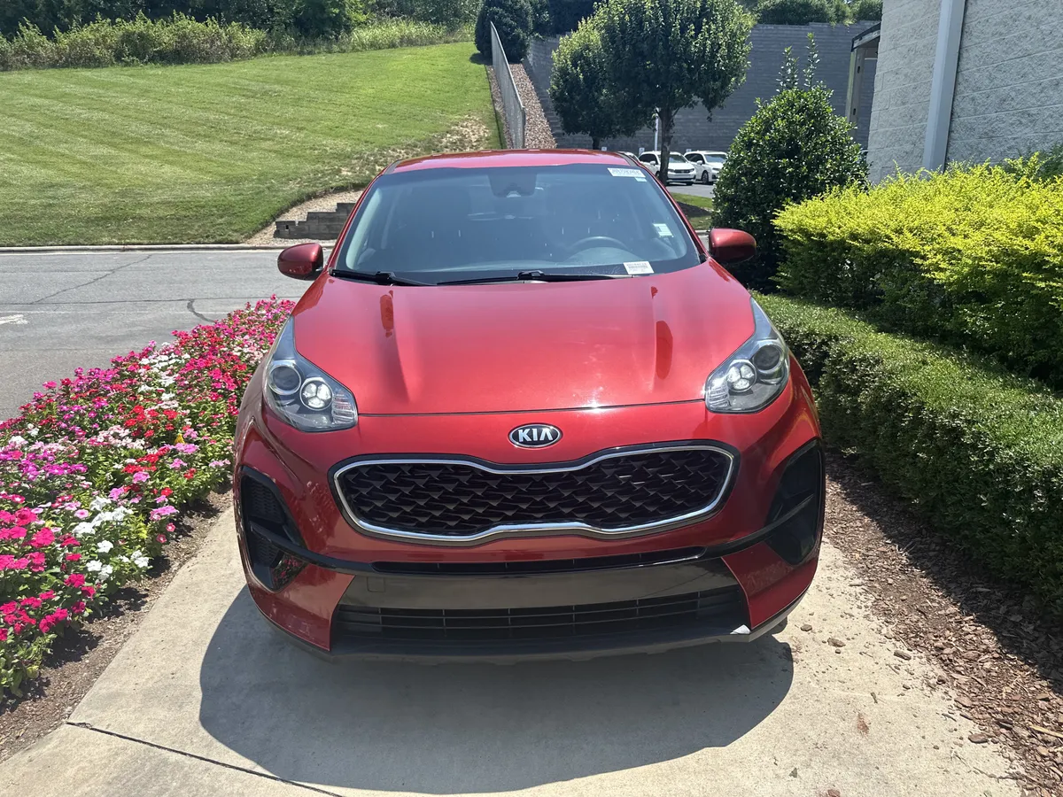 2020 Kia Sportage LX thumbnail 2