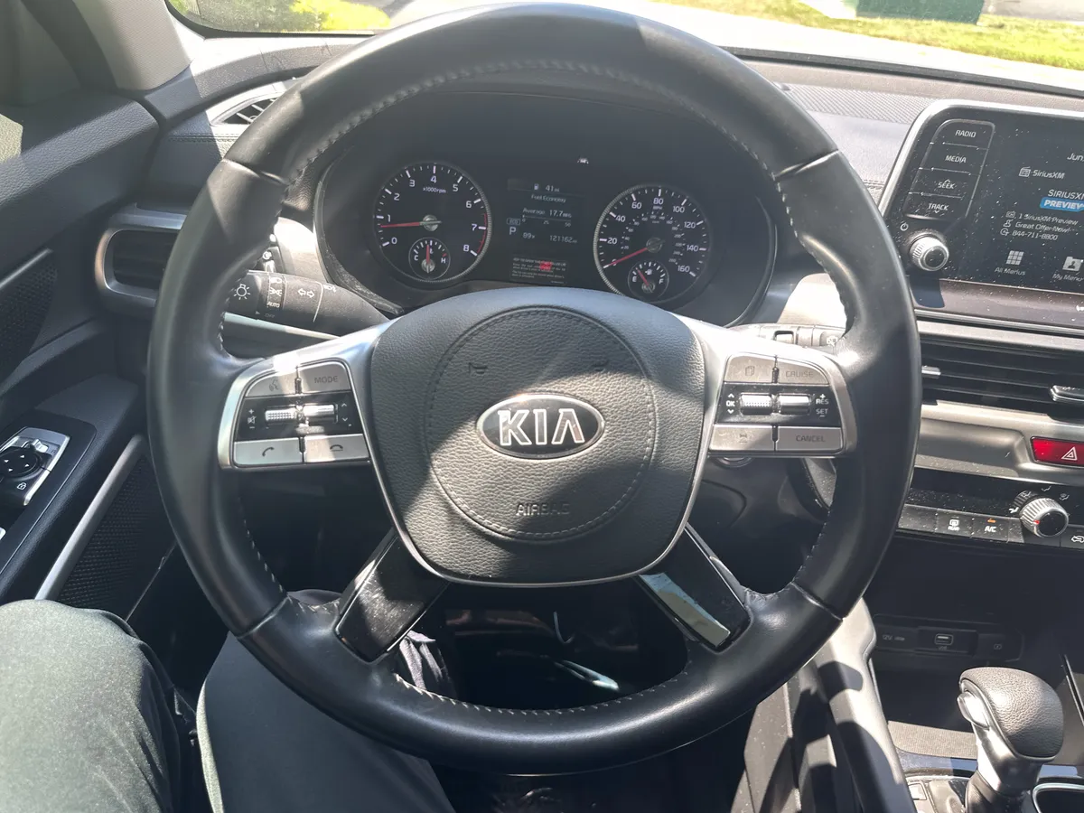 2020 Kia Telluride LX thumbnail 18