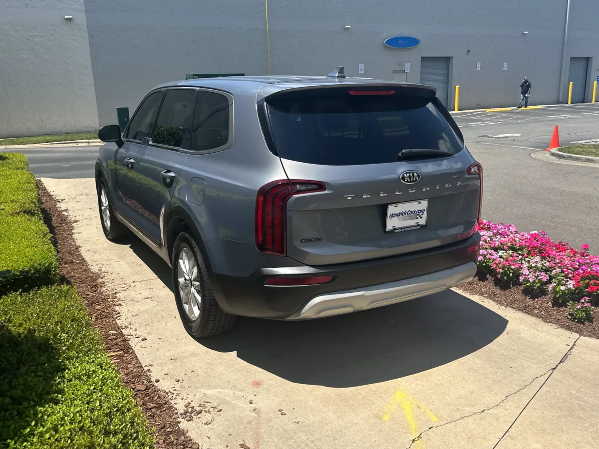 2020 Kia Telluride LX thumbnail 5