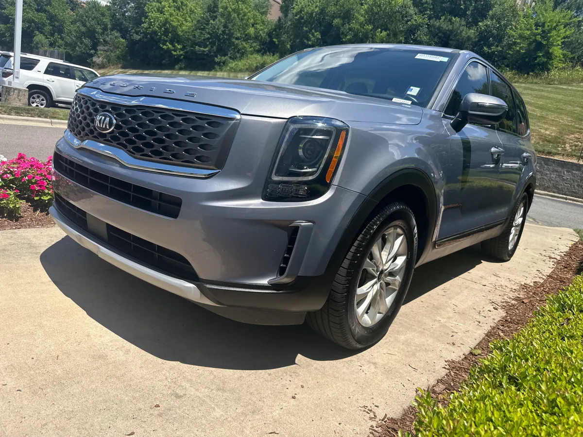 2020 Kia Telluride LX thumbnail 9