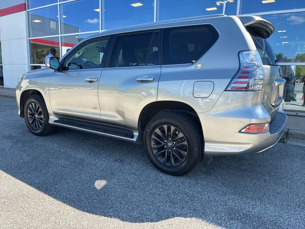 2020 Lexus GX 460 thumbnail 2
