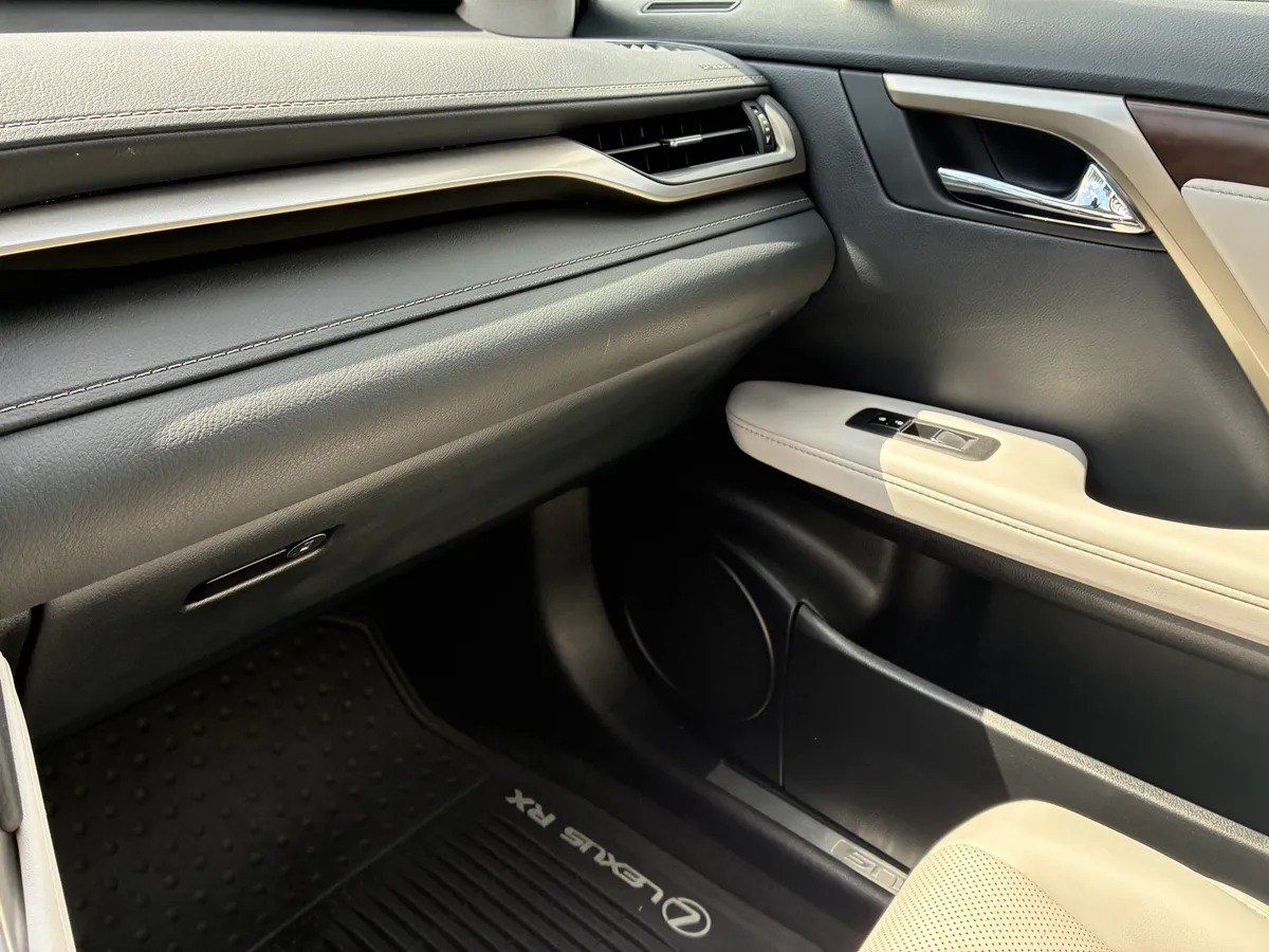 2020 Lexus RX RX 350 thumbnail 18