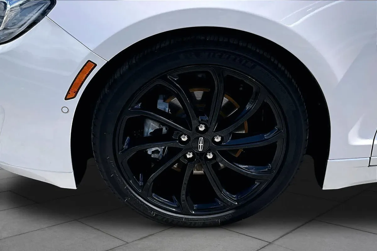 2020 Lincoln MKZ Reserve thumbnail 11
