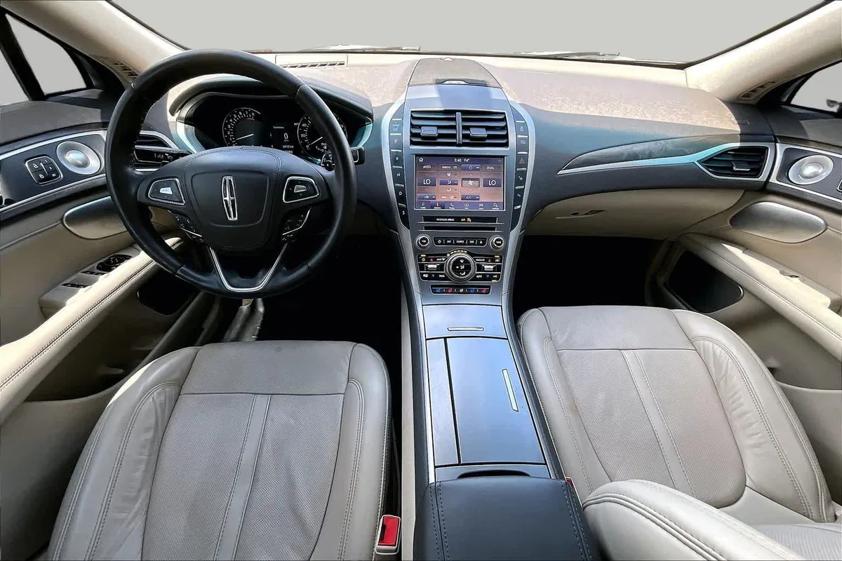 2020 Lincoln MKZ Reserve thumbnail 16