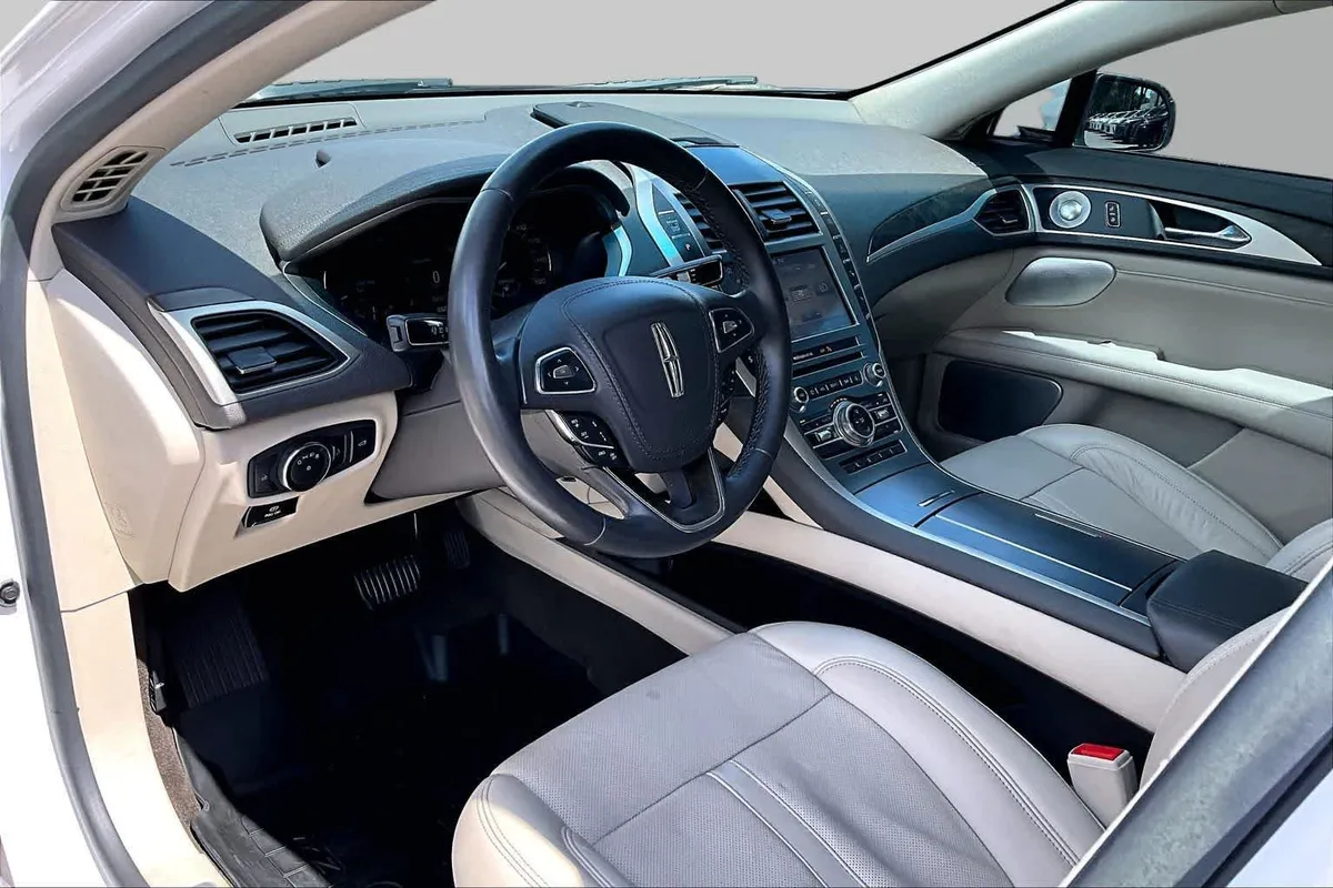 2020 Lincoln MKZ Reserve thumbnail 18