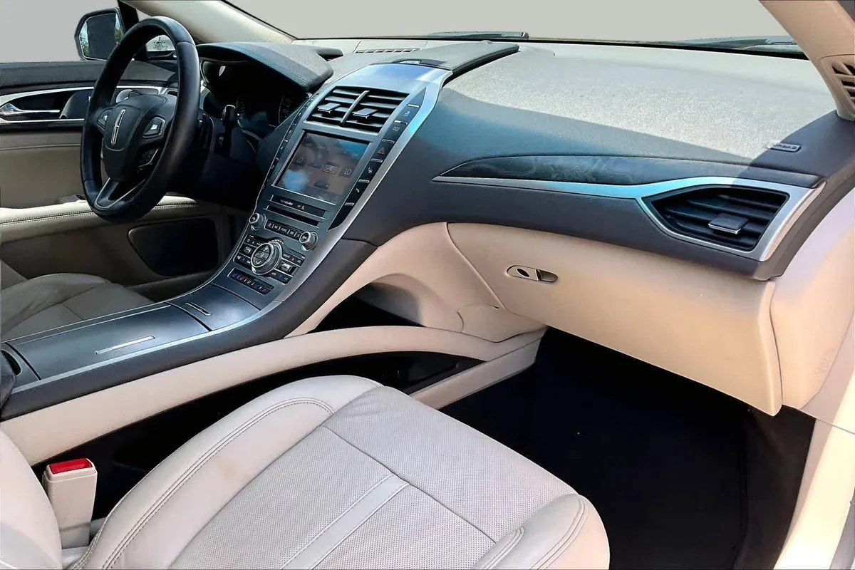 2020 Lincoln MKZ Reserve thumbnail 19
