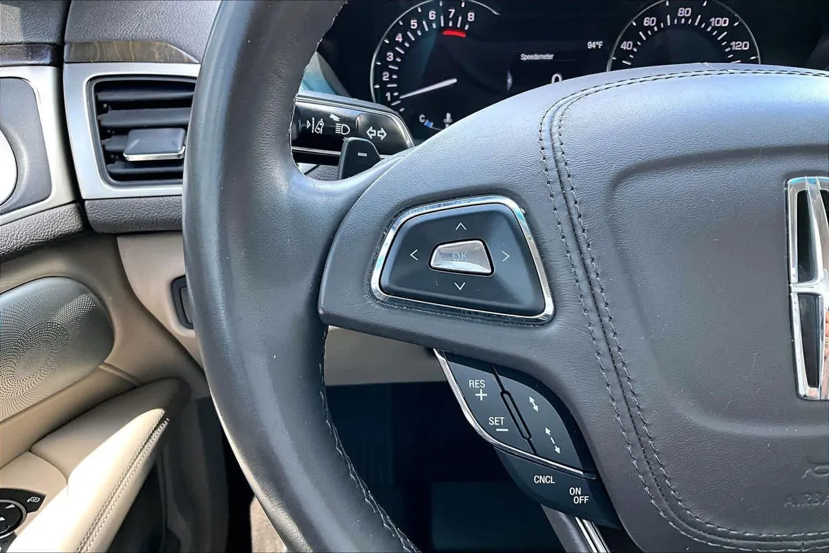 2020 Lincoln MKZ Reserve thumbnail 22