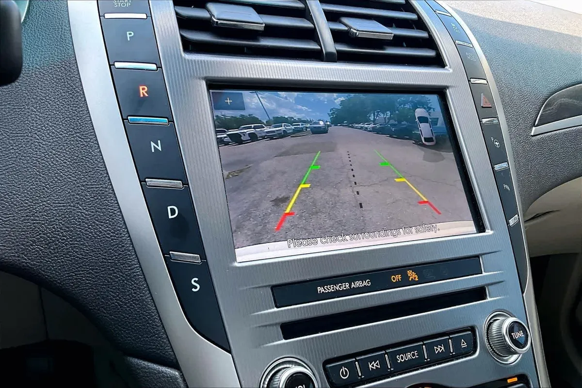 2020 Lincoln MKZ Reserve thumbnail 25