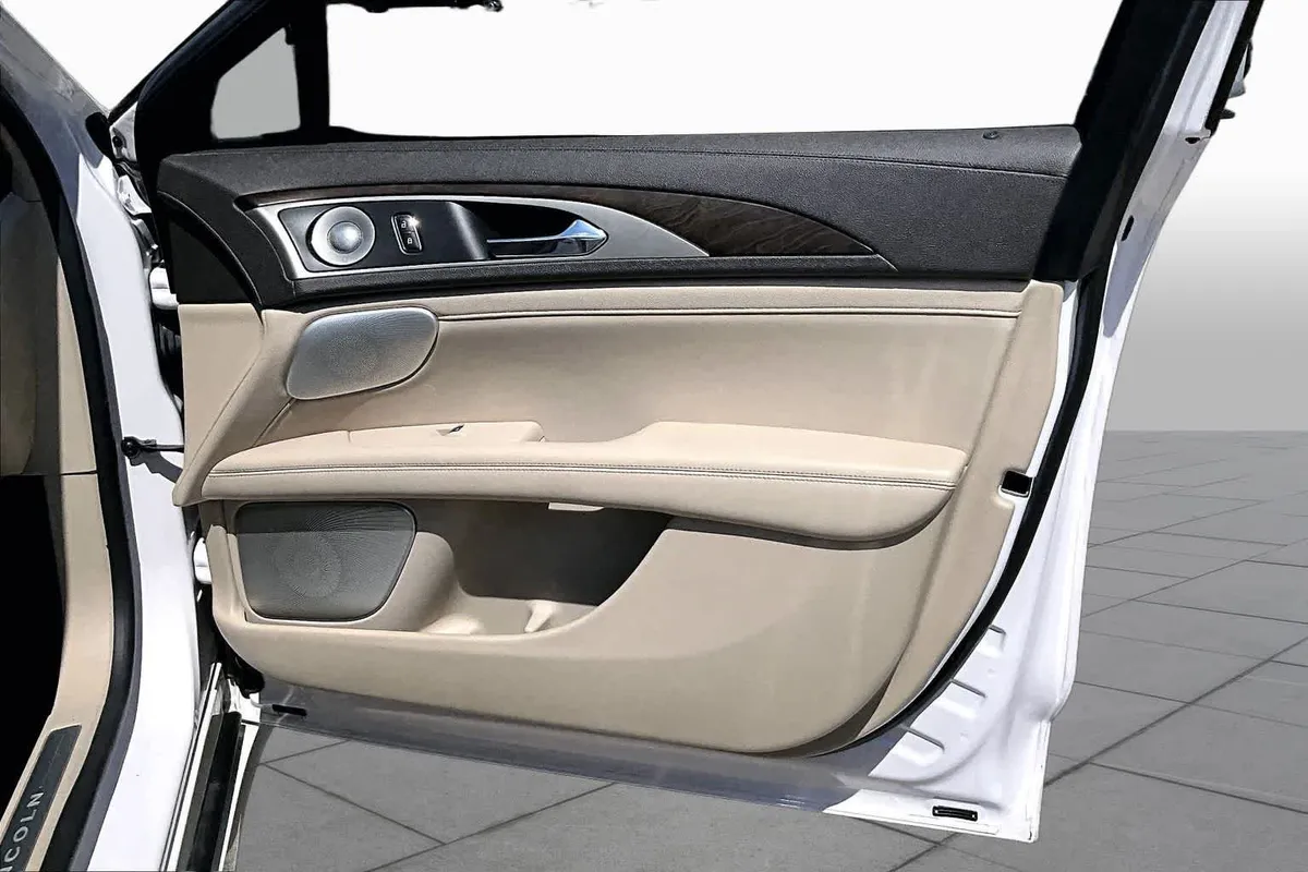 2020 Lincoln MKZ Reserve thumbnail 27