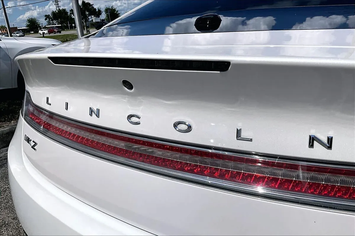 2020 Lincoln MKZ Reserve thumbnail 31