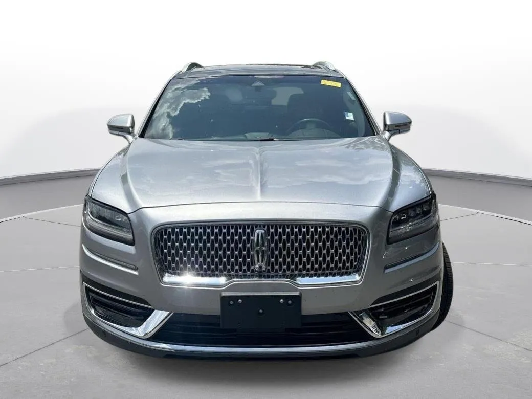 2020 Lincoln Nautilus Reserve thumbnail 3