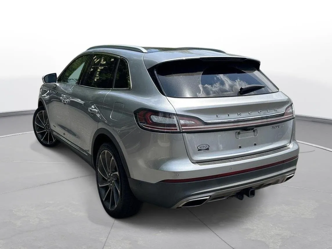 2020 Lincoln Nautilus Reserve thumbnail 8