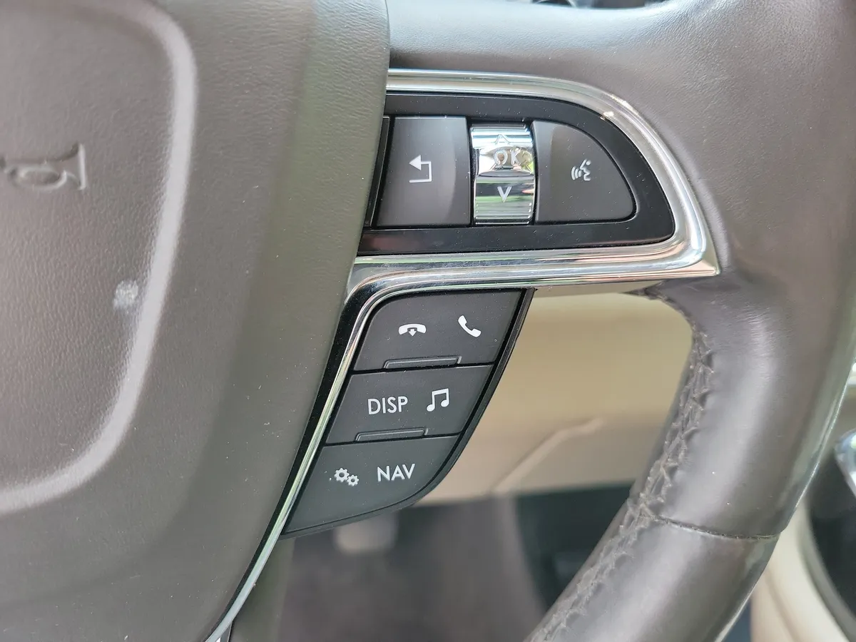 2020 Lincoln Navigator Reserve thumbnail 23