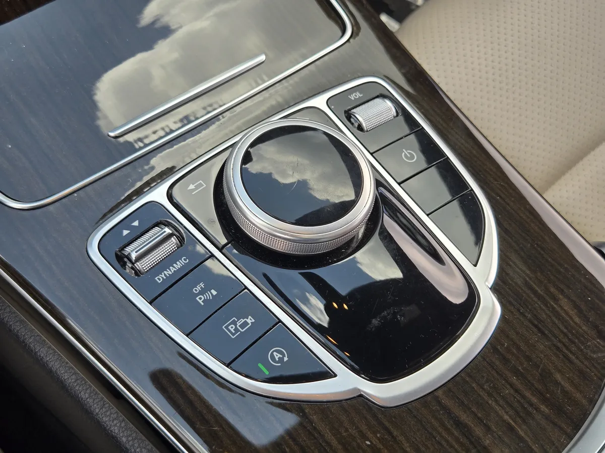 2020 Mercedes-Benz C-Class C 300 thumbnail 23