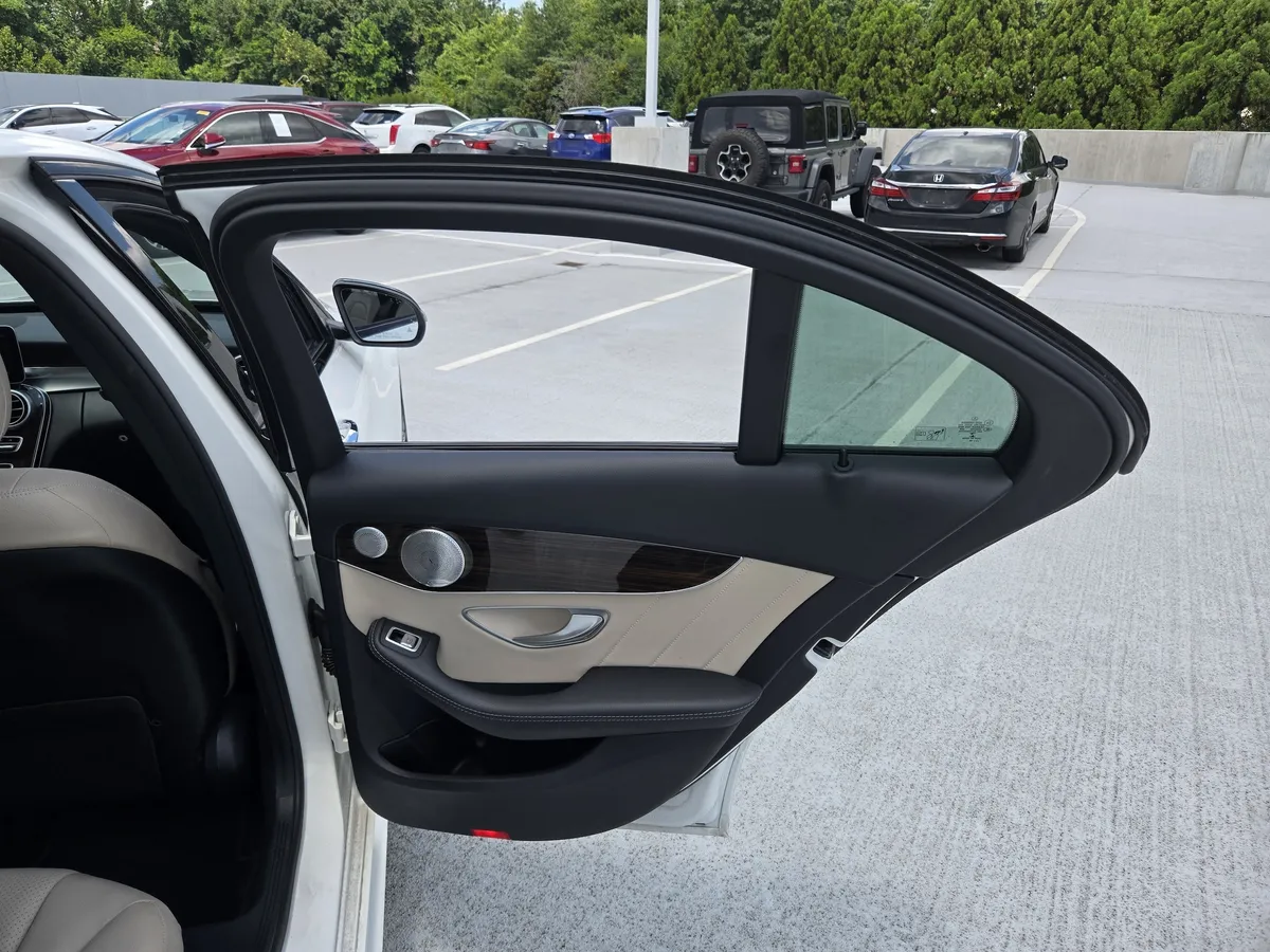 2020 Mercedes-Benz C-Class C 300 thumbnail 26
