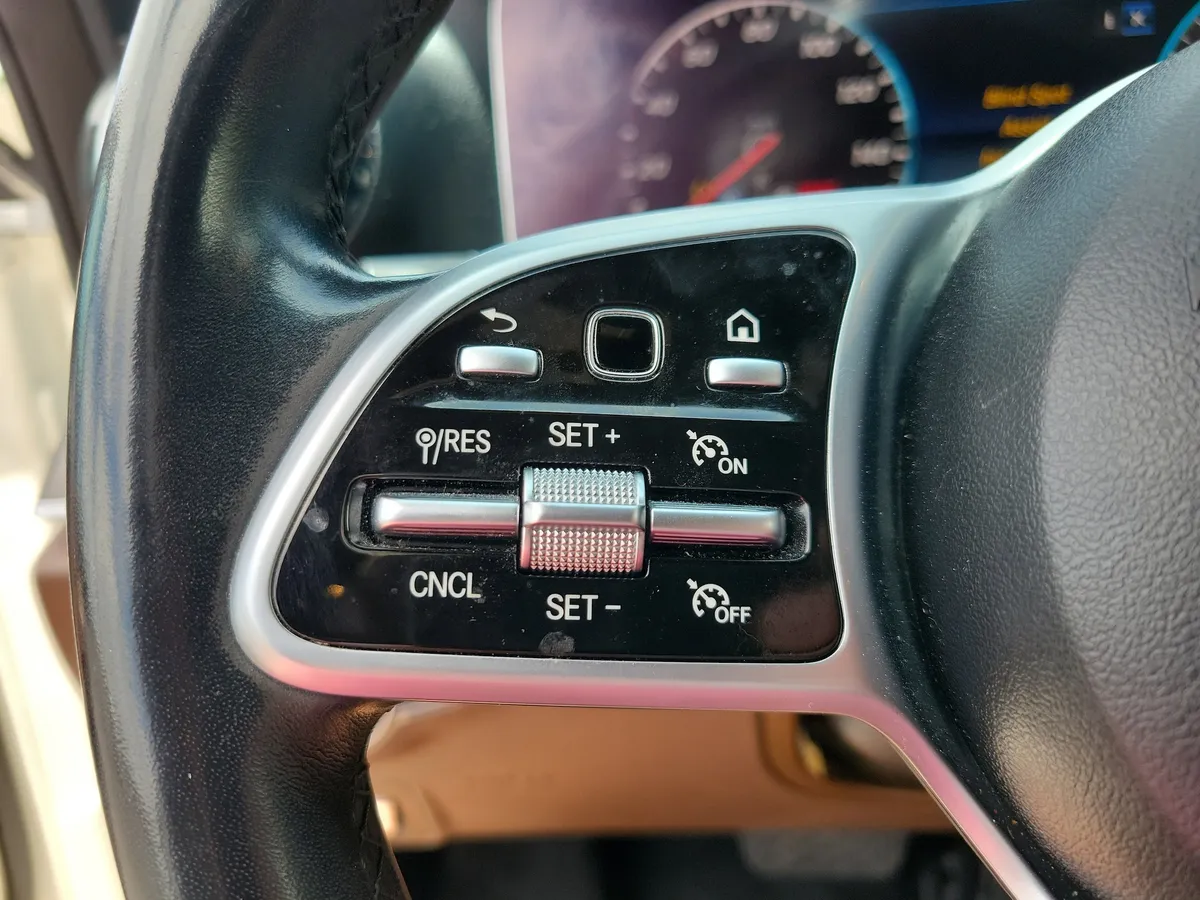 2020 Mercedes-Benz E-Class E 350 4MATIC thumbnail 14