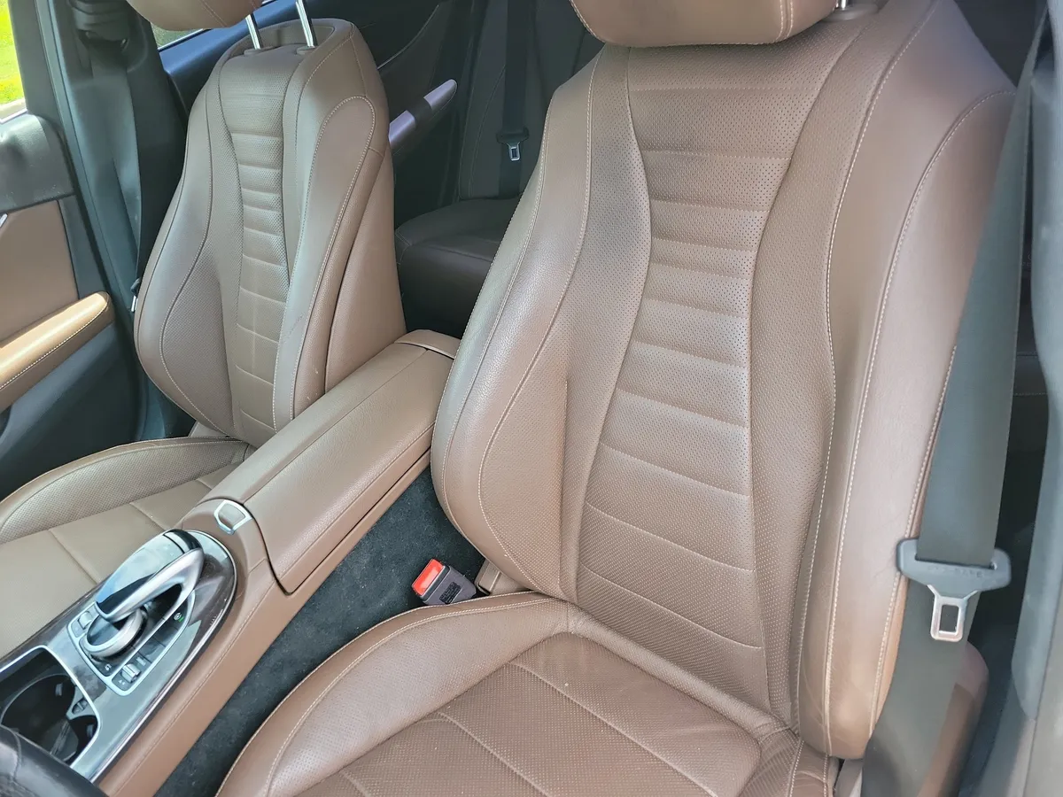 2020 Mercedes-Benz E-Class E 350 4MATIC thumbnail 4