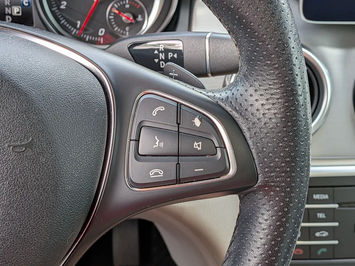 2020 Mercedes-Benz GLA 250 thumbnail 15