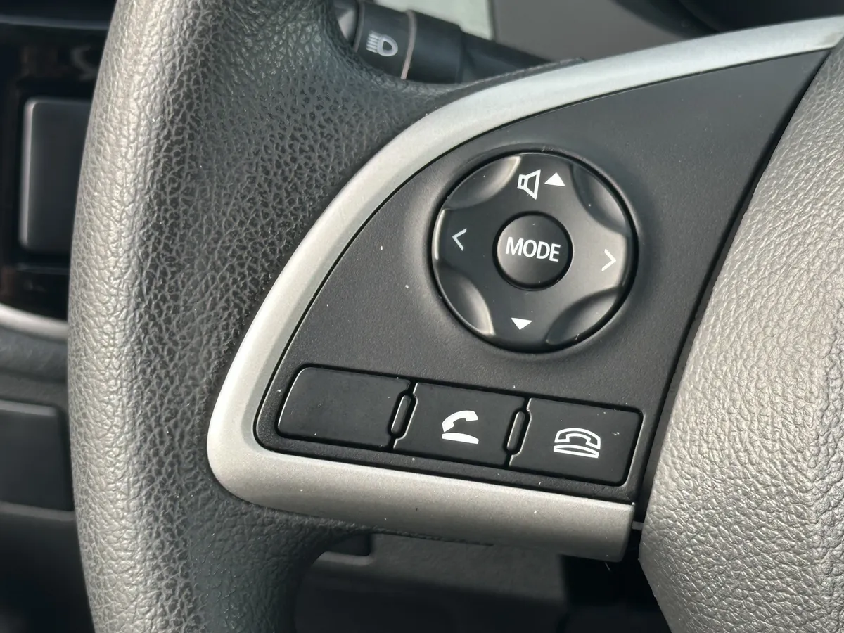 2020 Mitsubishi Outlander ES thumbnail 17