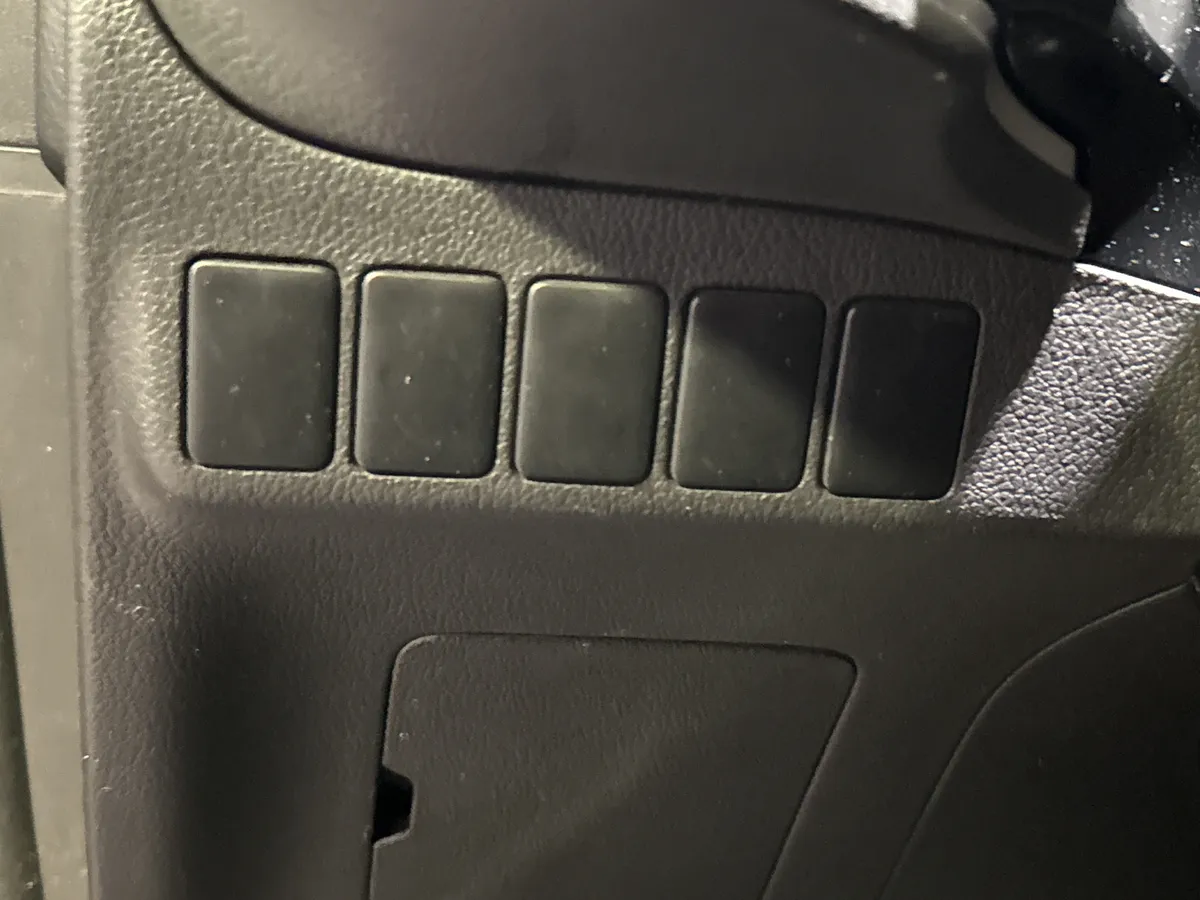 2020 Mitsubishi Outlander ES thumbnail 32