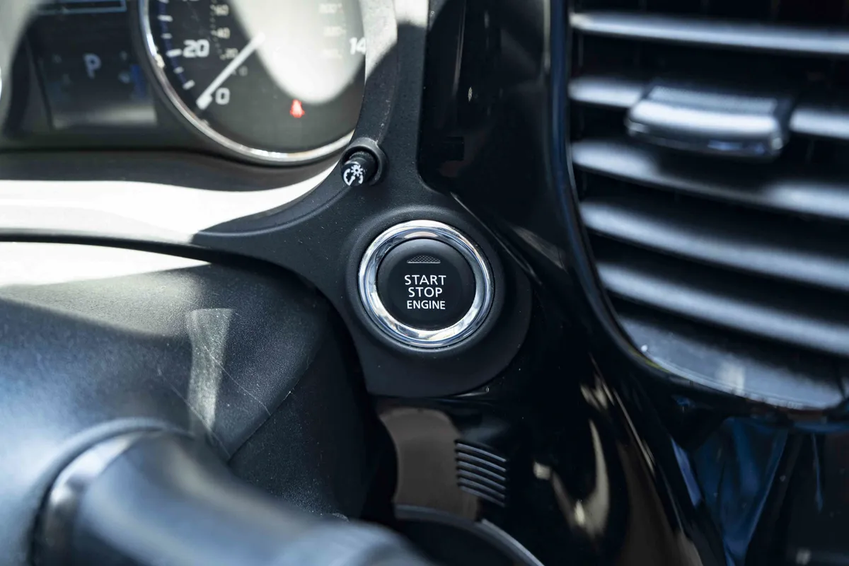 2020 Mitsubishi Outlander SEL thumbnail 24